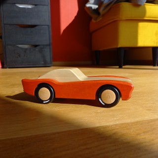 Dřevěné auto - červený sporťák